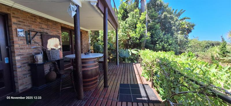 4 Bedroom Property for Sale in Outeniqua Strand Western Cape